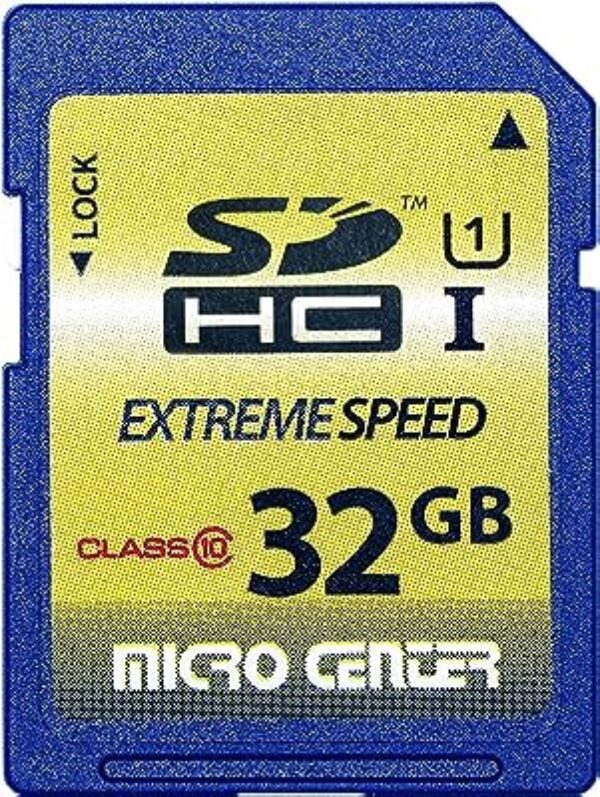 Micro Center 32GB Class 10 SDHC Camera Card